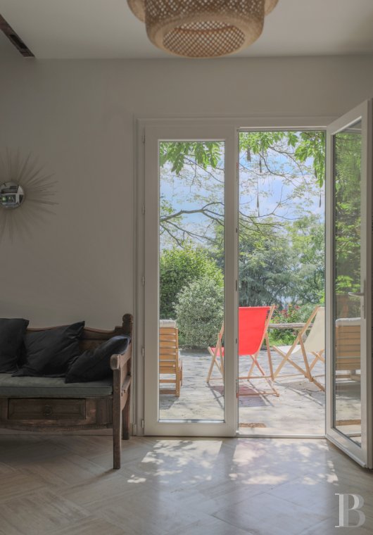 En Normandie, dans le parc régional des Boucles de la Seine, une villa de style anglo-normand - photo  n°8